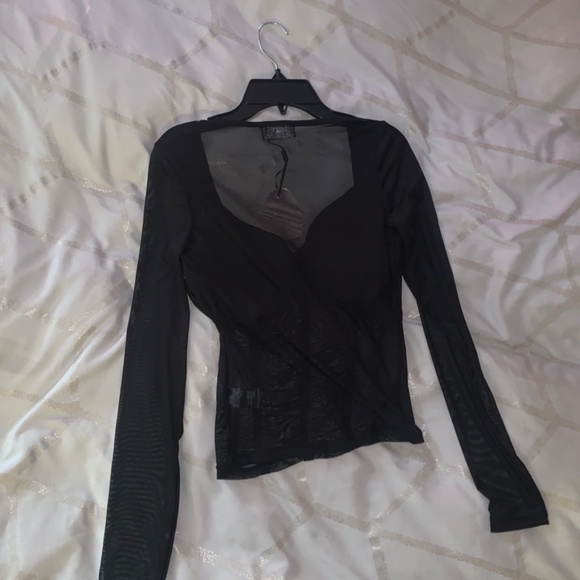 Sheer top - Never Worn - Picture 4 of 4